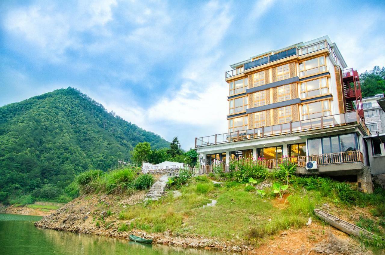 The Lake View Deyishe Resort In Thousand Island Lake Qianwu Экстерьер фото